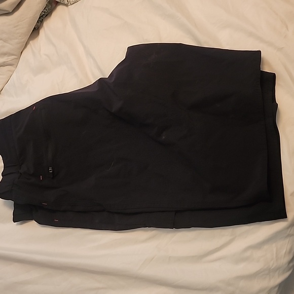 NWOT - Men's shorts with quick- dry material - Picture 3 of 3